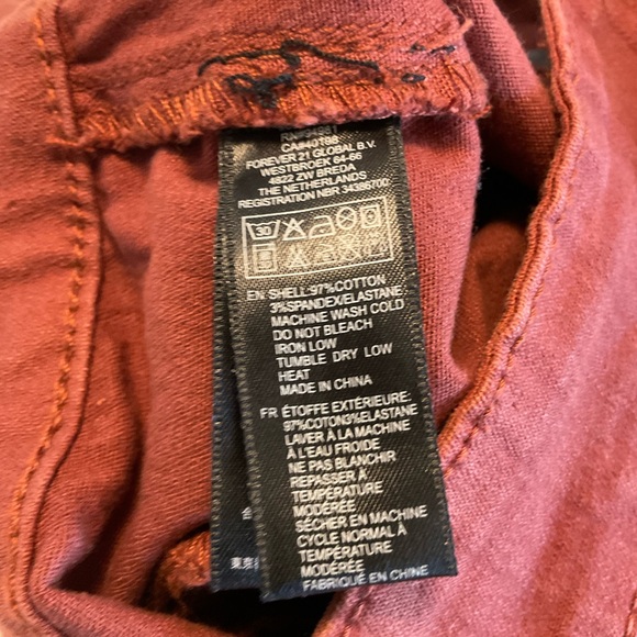 Forever 21 Highwaist Flare Leg Maroon Jeans Double Button Front Faded Spot Sz 26 - Picture 5 of 14